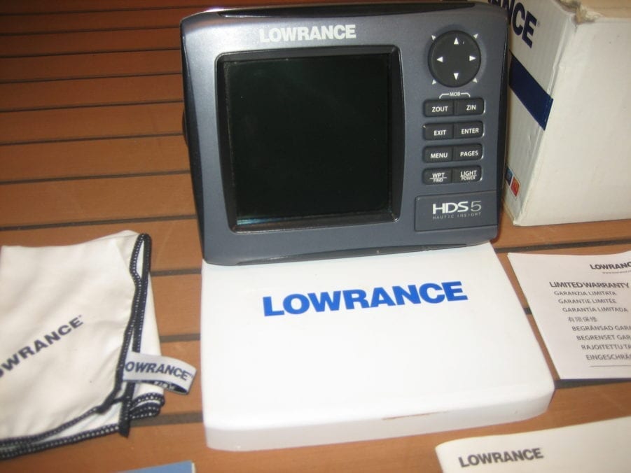 Lowrance HDS5 Gen2 Fishfinder Chartplotter w/ Transducer Suncover Cable Bracket - Image 12