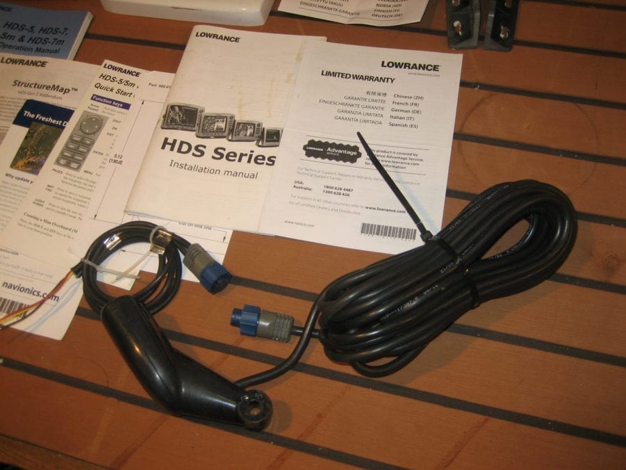 Lowrance HDS5 Gen2 Fishfinder Chartplotter w/ Transducer Suncover Cable Bracket - Image 10