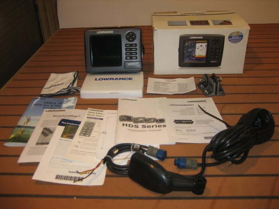 Lowrance HDS5 Gen2 Fishfinder Chartplotter w/ Transducer Suncover Cable Bracket
