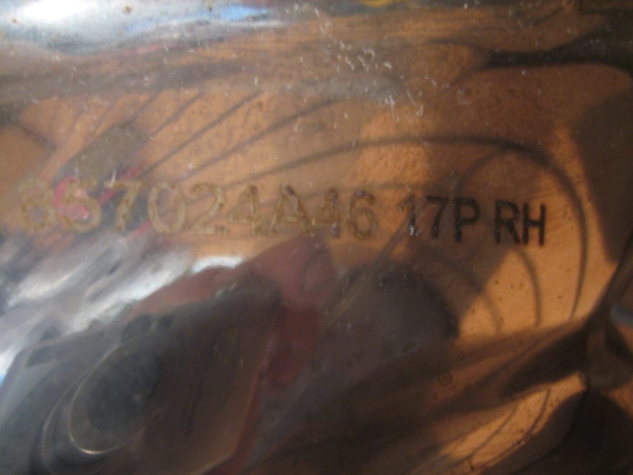 Mercury Revolution 4 17P LEFT & RIGHT PROPELLER SET 17 Pitch (Counter Standard) - Image 6