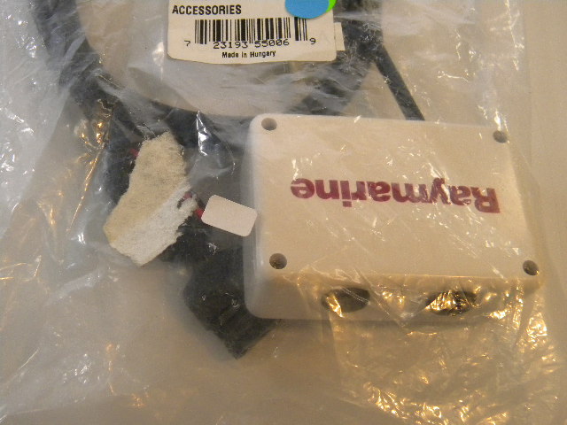 Raymarine R55006 Seatalk Auxiliary Junction Box W/ Hardware & Cables ...