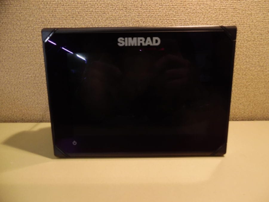 Simrad GO7 XSE 7" Touch Screen Display W/ TotalScan M/H Transducer + Pwr Cable - Image 9