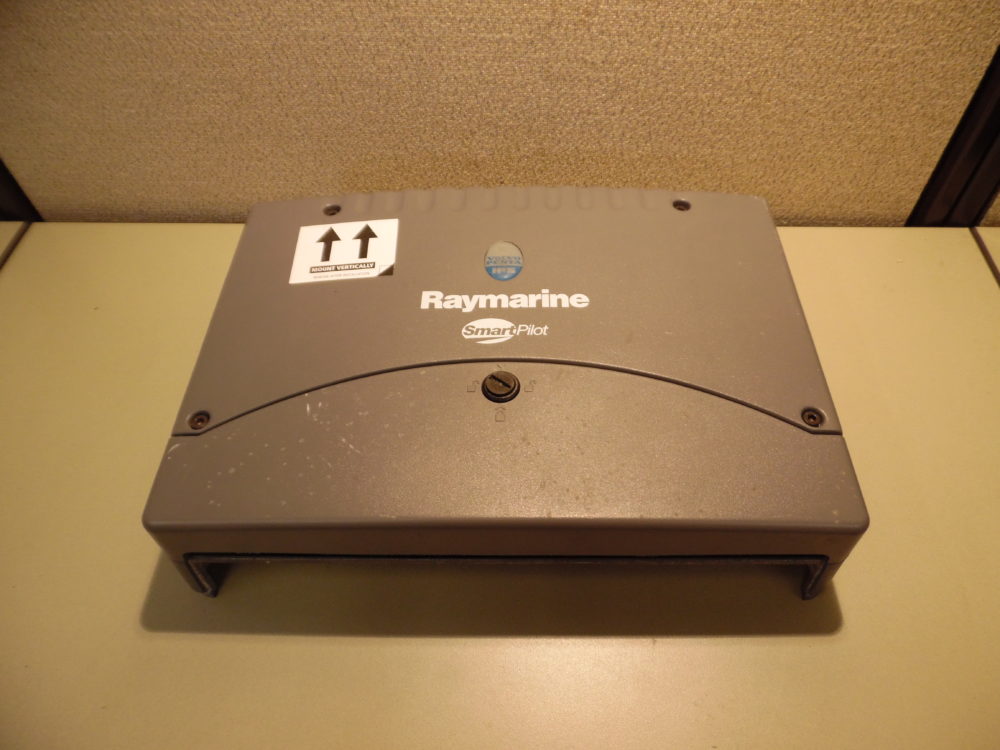 Raymarine Volvo Penta IPS Autopilot Computer E12177 OK Condition Max