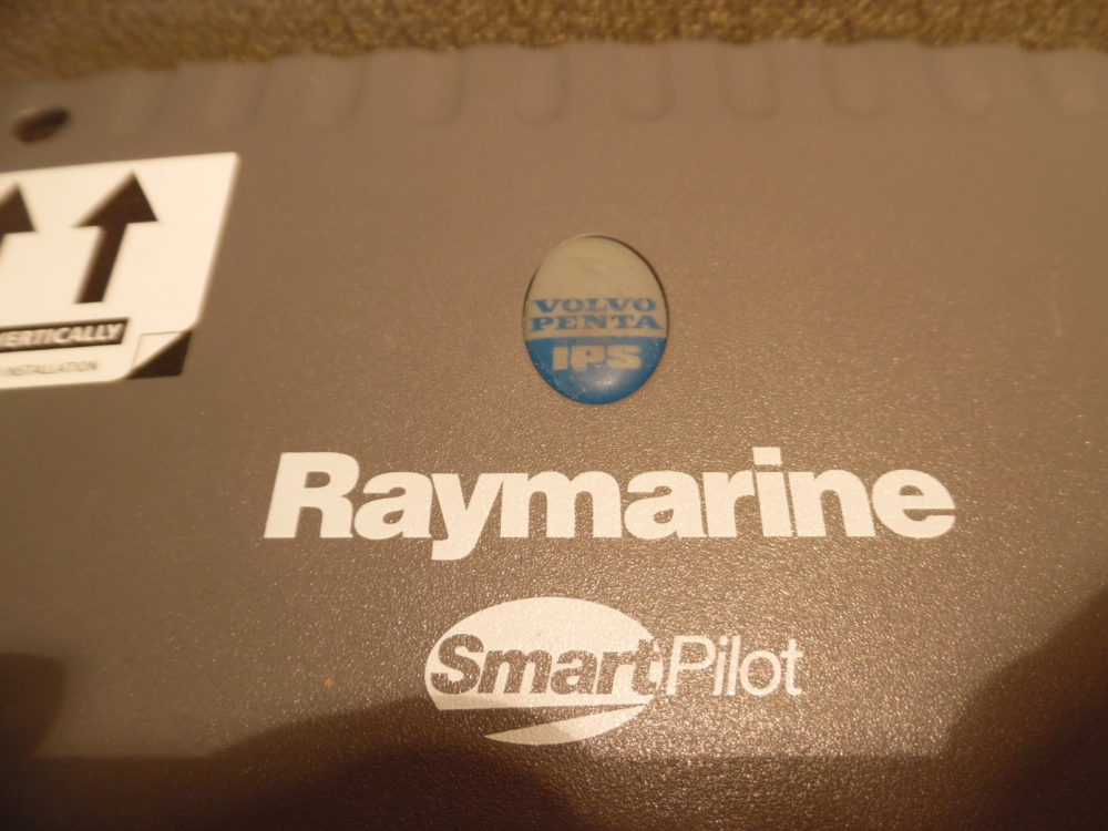 Raymarine Volvo Penta IPS Autopilot Computer E12177 OK Condition Max