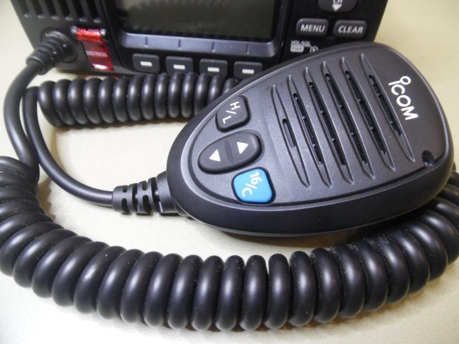 Icom IC-M424G Marine VHF Radio w/ Mic - Image 4