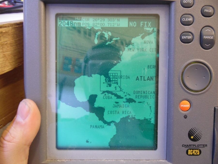 Raymarine Raytheon RC425 RayChart Chartplotter Display w/ Suncover - Tested - Image 3