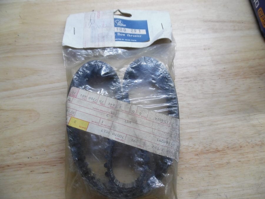 Genuine Volvo Penta 41100291 OEM TOOTH BELT - FREE US SHIPPING **NEW**