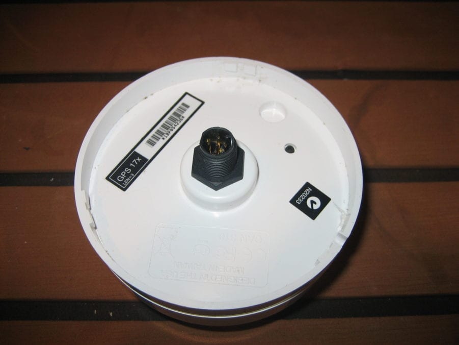 Garmin GPS17X NMEA2000 GPS Antenna w/3 Mounts + Complete NMEA2000 Kit