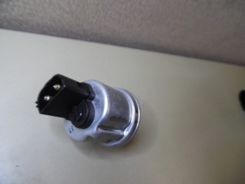 Genuine Volvo Penta 866839 OEM Oil Pressure Sensor - Max Marine Electronics