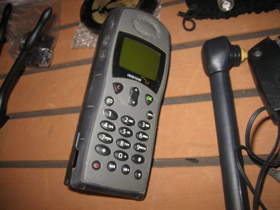 Iridium 9505 Satellite Phone + Accessories - UNTESTED, AS IS - Image 10