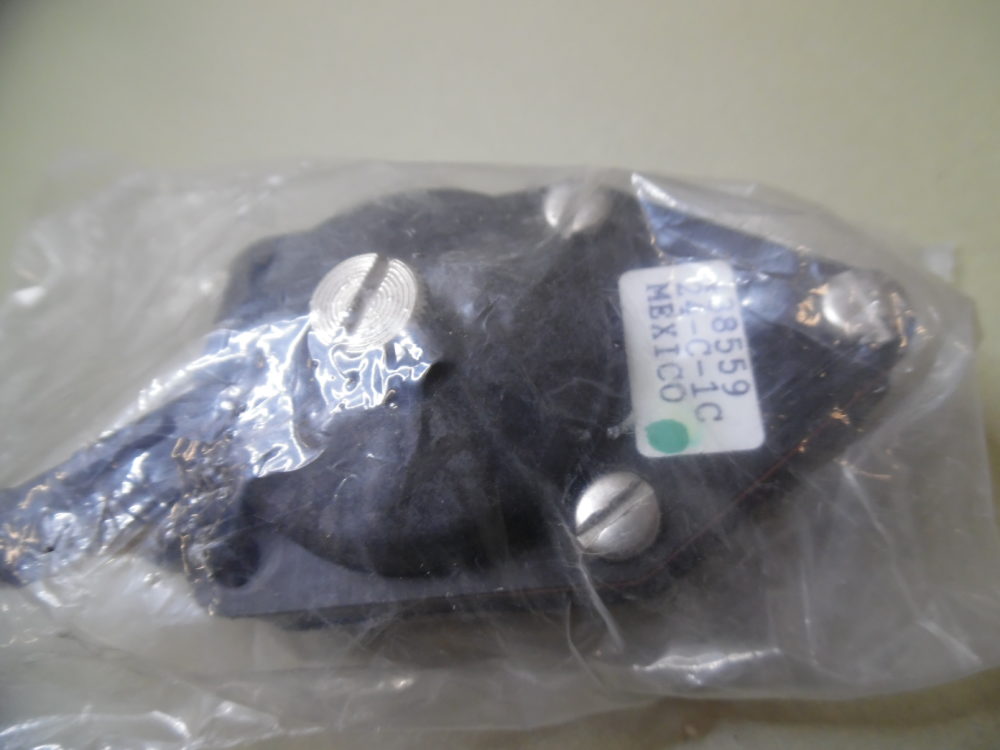 OEM Evinrude Johnson Bombardier 438559 Fuel Pump OMC - Max Marine ...