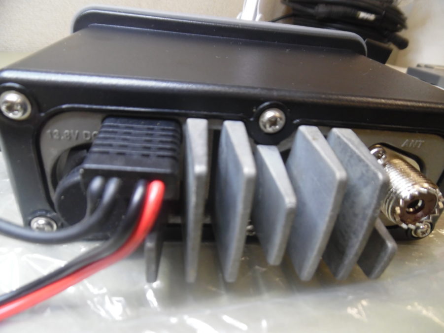 Icom IC-M402 Marine VHF Radio Transceiver w/ Microphone and Power Cable - Image 6