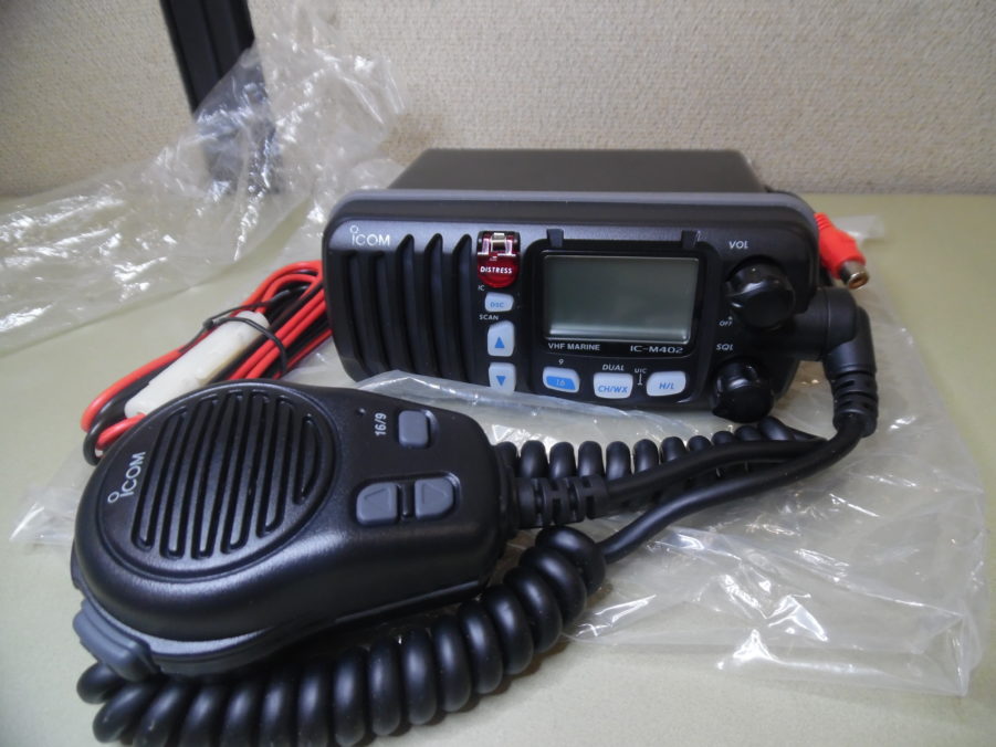 Icom IC-M402 Marine VHF Radio Transceiver w/ Microphone and Power Cable