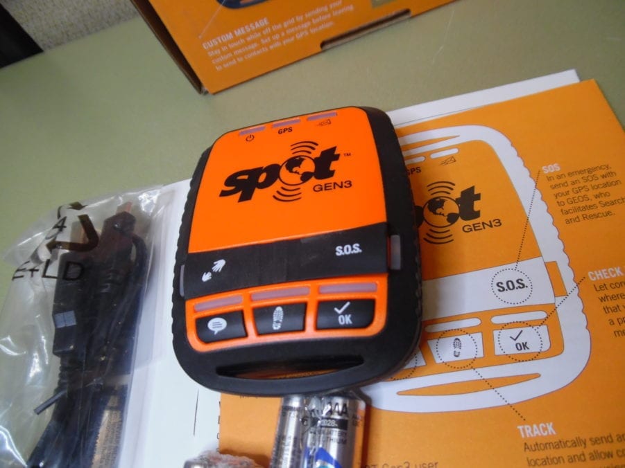 SPOT Gen3 Handheld Outdoors Satellite GPS Messenger - FRE US SHIP - Image 2