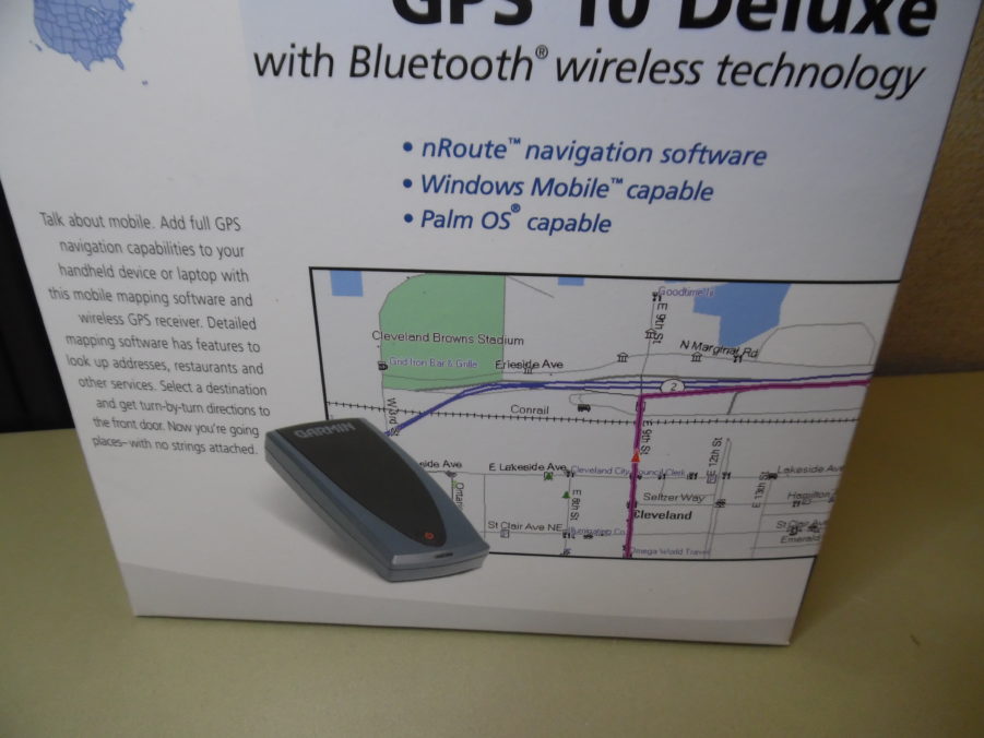 Garmin 010-00378-00 GPS 10 Deluxe Navigation w/ Bluetooth - FREE US SHIP - Image 2