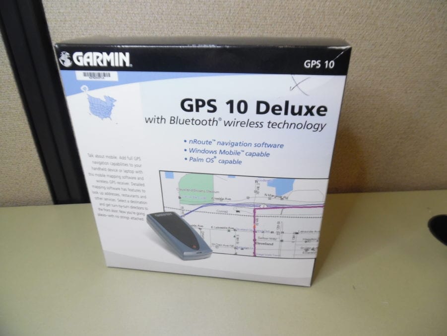 Garmin 010-00378-00 GPS 10 Deluxe Navigation w/ Bluetooth - FREE US SHIP