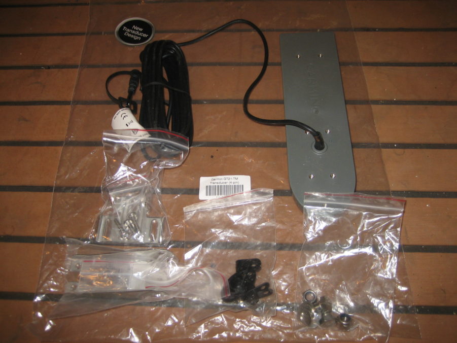 Garmin CV23M-TM 4 Pin Transom Mount Transducer - NEW WITH MOUNT KIT
