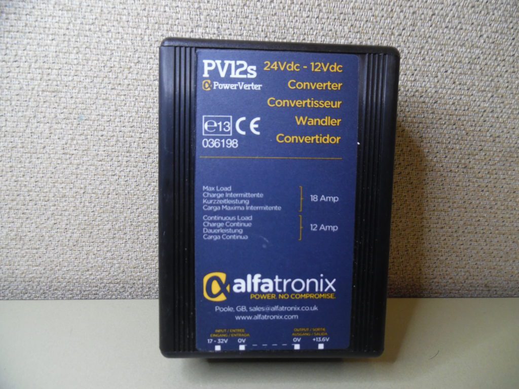Convertisseur DC/DC 24V Vers 12V - 12A, Montage Sur Panneau, Pour Installations électriques Et Solaires
