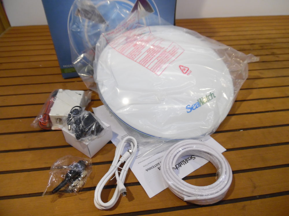 Shakespeare SeaWatch 3015 15" HD TV Antenna 12V 110VAC 40mi range