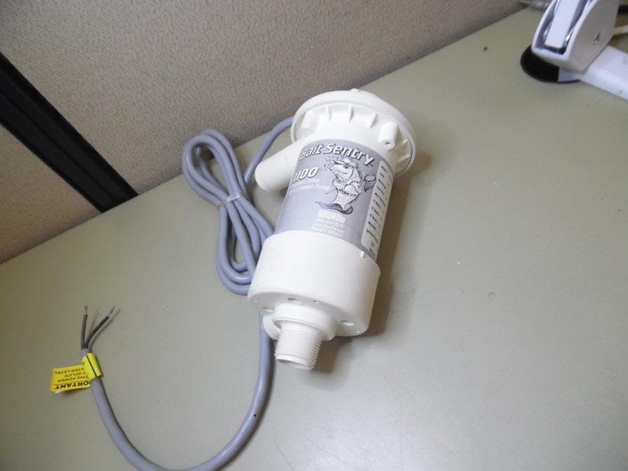 Shurflo 1700-020-030 Bait Sentry 1100 Livewell / Bait Pump 12V - Image 2