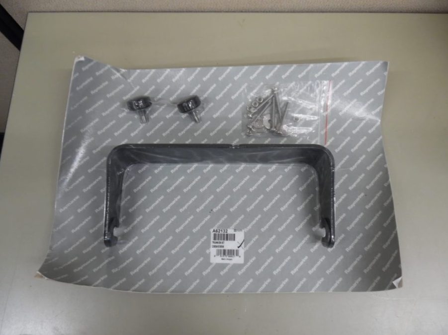 Raymarine C90W/E90W Trunnion Kit - A62132 - New in Package