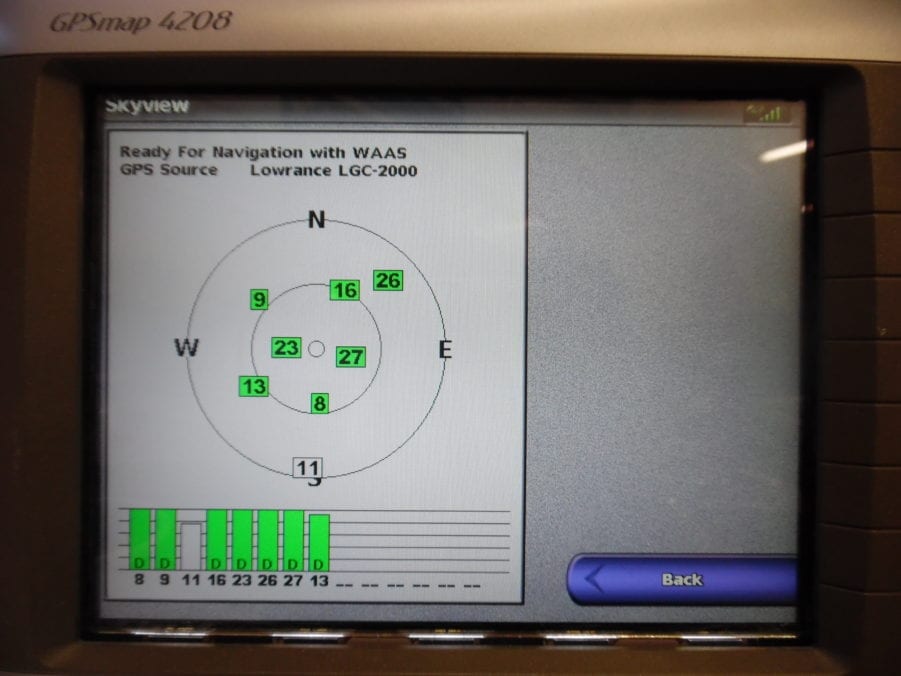 Lowrance LGC-2000 NMEA2000 GPS Antenna + Pole Base - Tested Working - Image 2