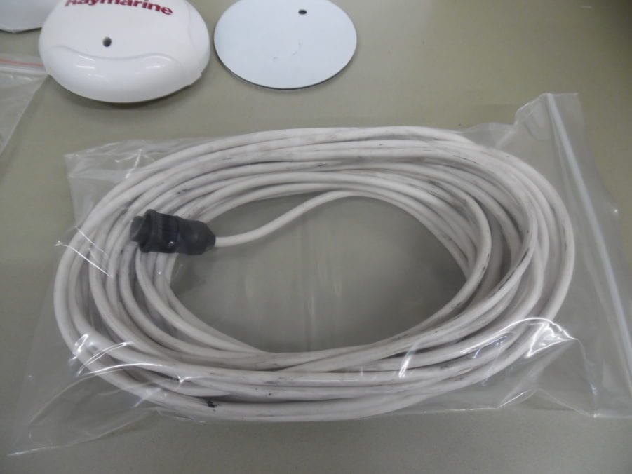 Raymarine Raystar 125 - E32042 - GPS Antenna & 10M Cable Tested Good Cond - Image 6