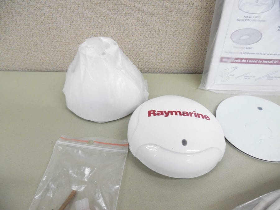 Raymarine Raystar 125 - E32042 - GPS Antenna & 10M Cable Tested Good Cond - Image 5