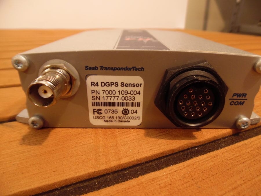 SAAB TransponderTech R4-AIS Transponder/Display/GPS/DGPS Sensor - Parts/Repair - Image 6