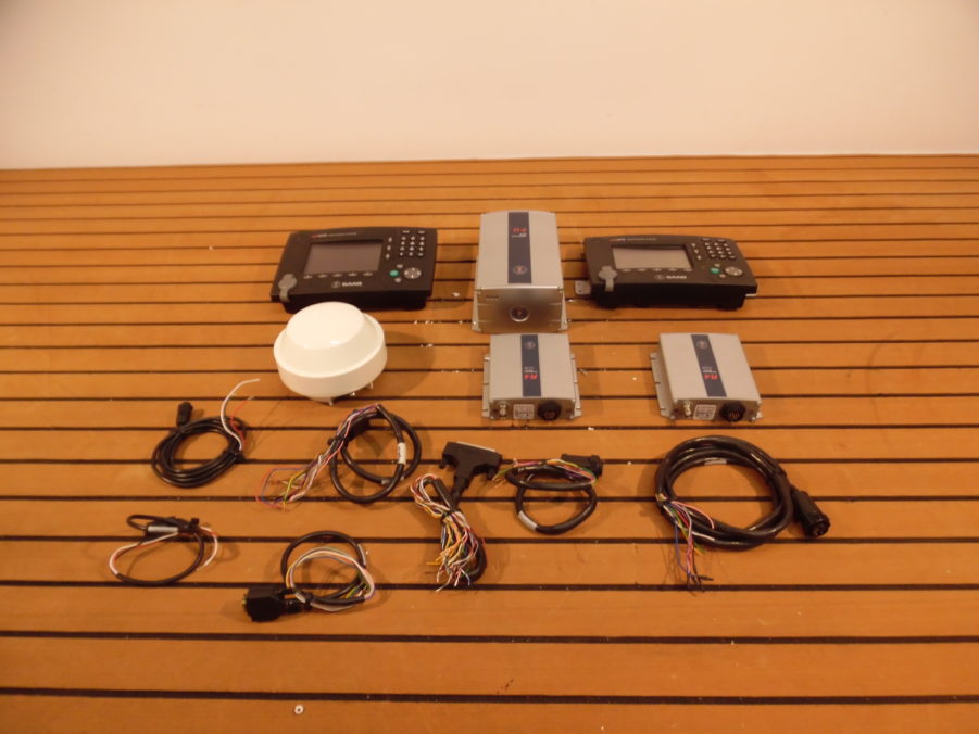 SAAB TransponderTech R4-AIS Transponder/Display/GPS/DGPS Sensor - Parts/Repair