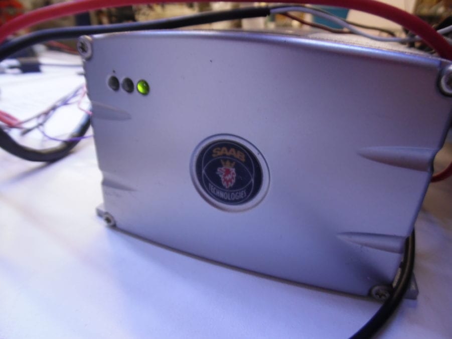 SAAB TransponderTech R4-AIS Transponder/Display/GPS/DGPS Sensor - Parts/Repair - Image 2