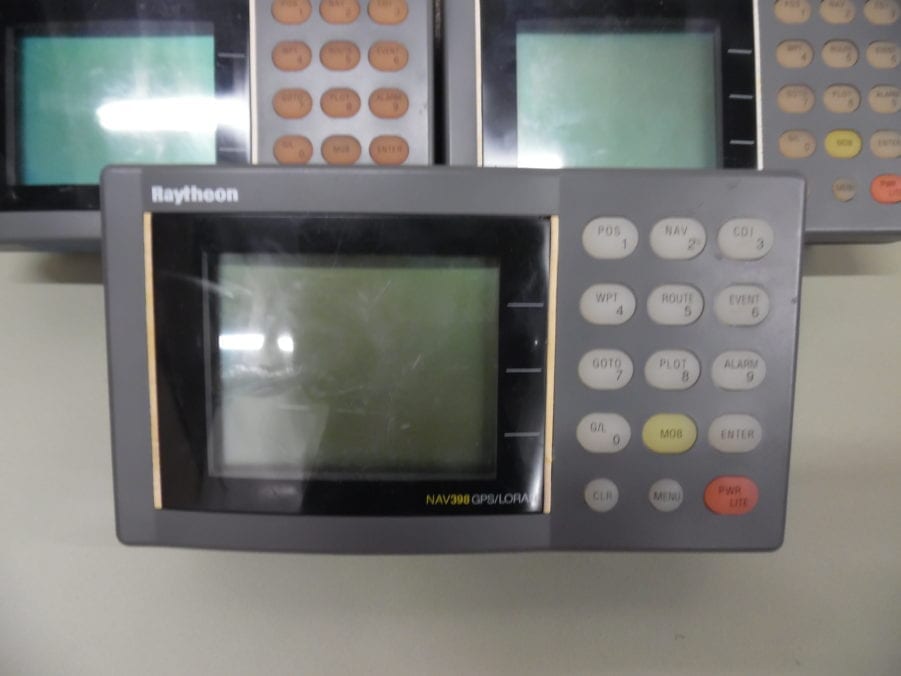 Raytheon Nav 398 GPS/Loran Lot of 3 - Sold AS IS FOR PARTS OR REPAIR NO RETURNS - Image 5
