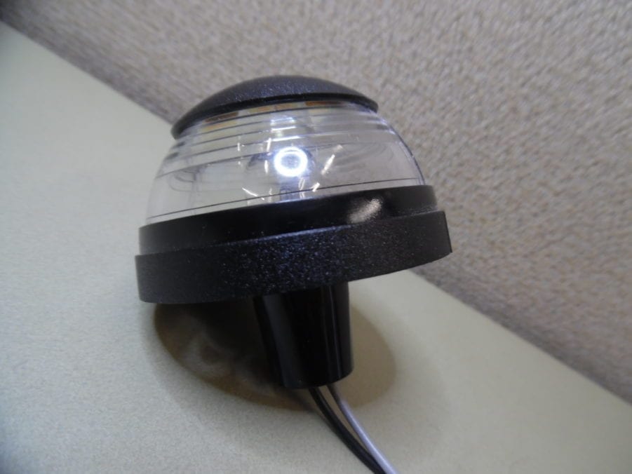 Attwood 912079 Navigation Bow Deck Mount All Around Light - Image 2