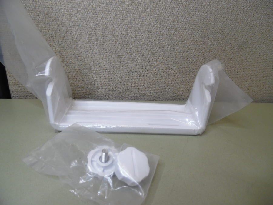 Uniden UM380 / UM415 / Solara / Oceanus DSC White VHF Mounting Mount Bracket