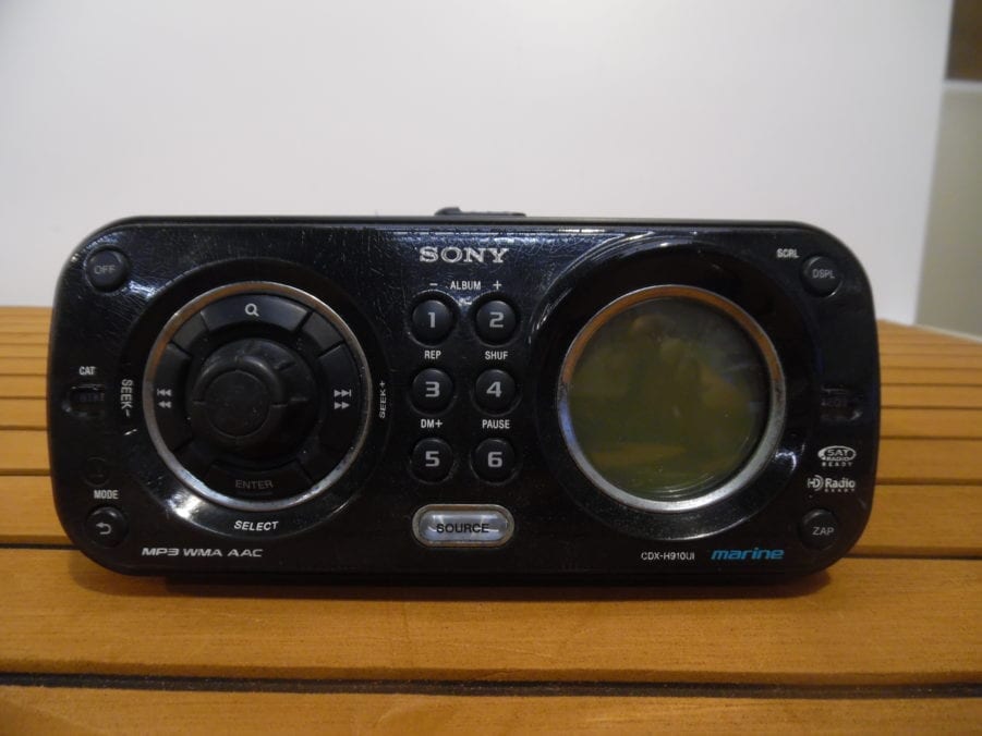Sony CDX-H910UI Marine Stereo Head Unit AUX/USB/CD/FM/SAT -TESTED