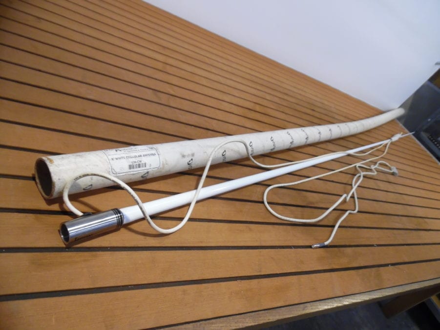 Digital Antenna 539-CW Marine White Cellular 8' Antenna