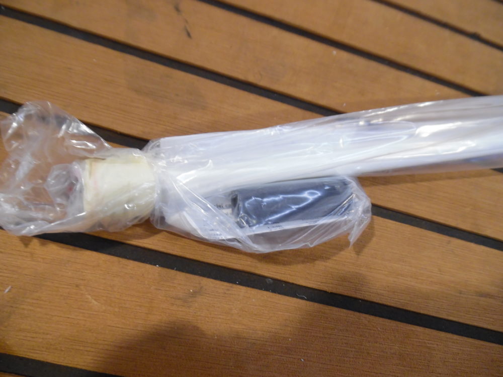 Comrod AV51BI4 VHF 4' Marine Antenna 1 X 14 Standard Mount Thread 21051