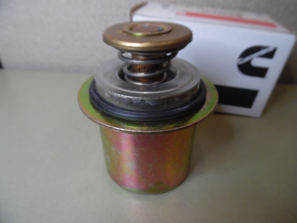 OEM Genuine **NEW** for QSC 8.3 Cummins 3972537 - **Thermostat** - Max ...