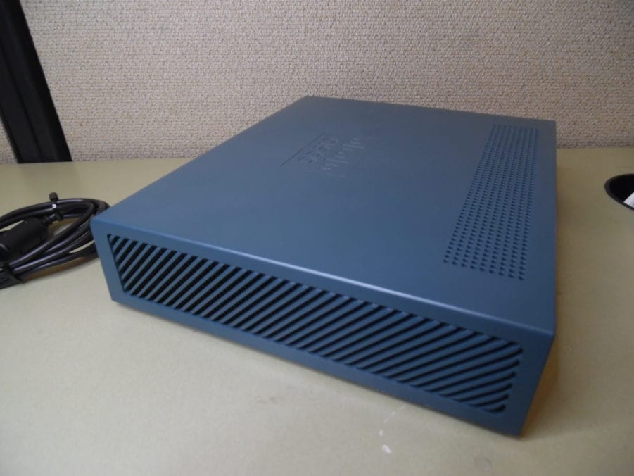 Genuine Cisco AIR-WLC2106-K9 WLAN Controller w/ Power Supply - Image 4