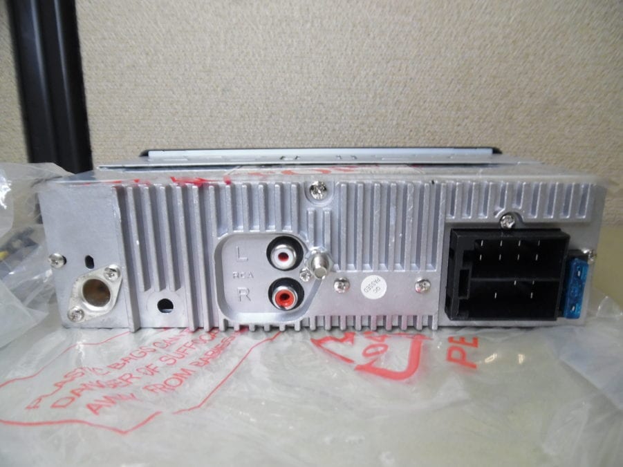 Seaworthy Sea 100 Marine Stereo Radio FM/ USB/ AUX / SD - Image 4