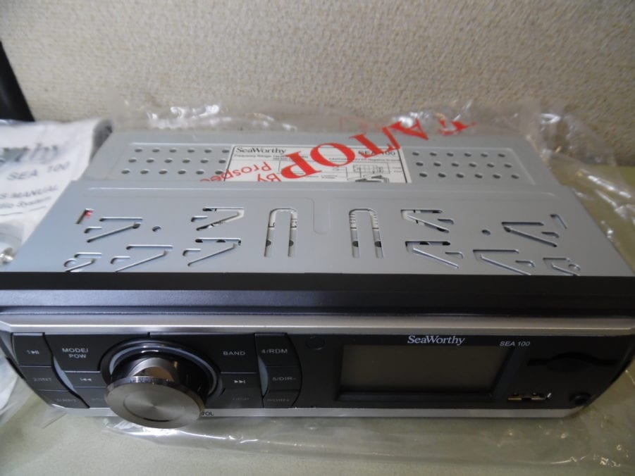 Seaworthy Sea 100 Marine Stereo Radio FM/ USB/ AUX / SD - Image 2