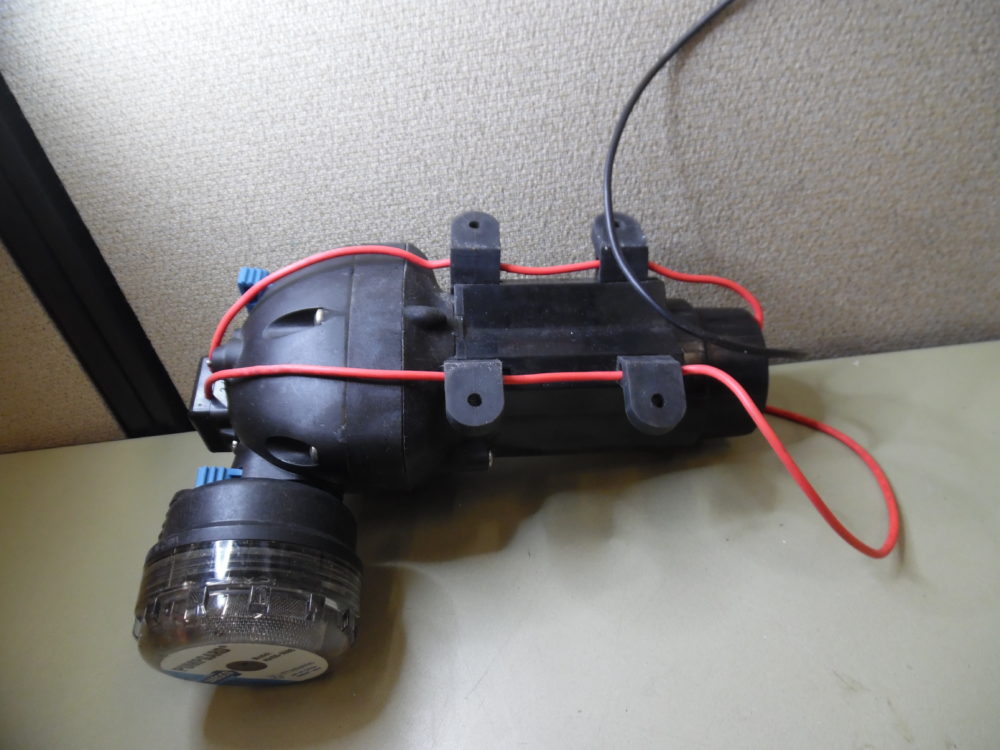 West Marine 313953001 Marine Water System Pump 3.0 GPM 12V 50PSI Max