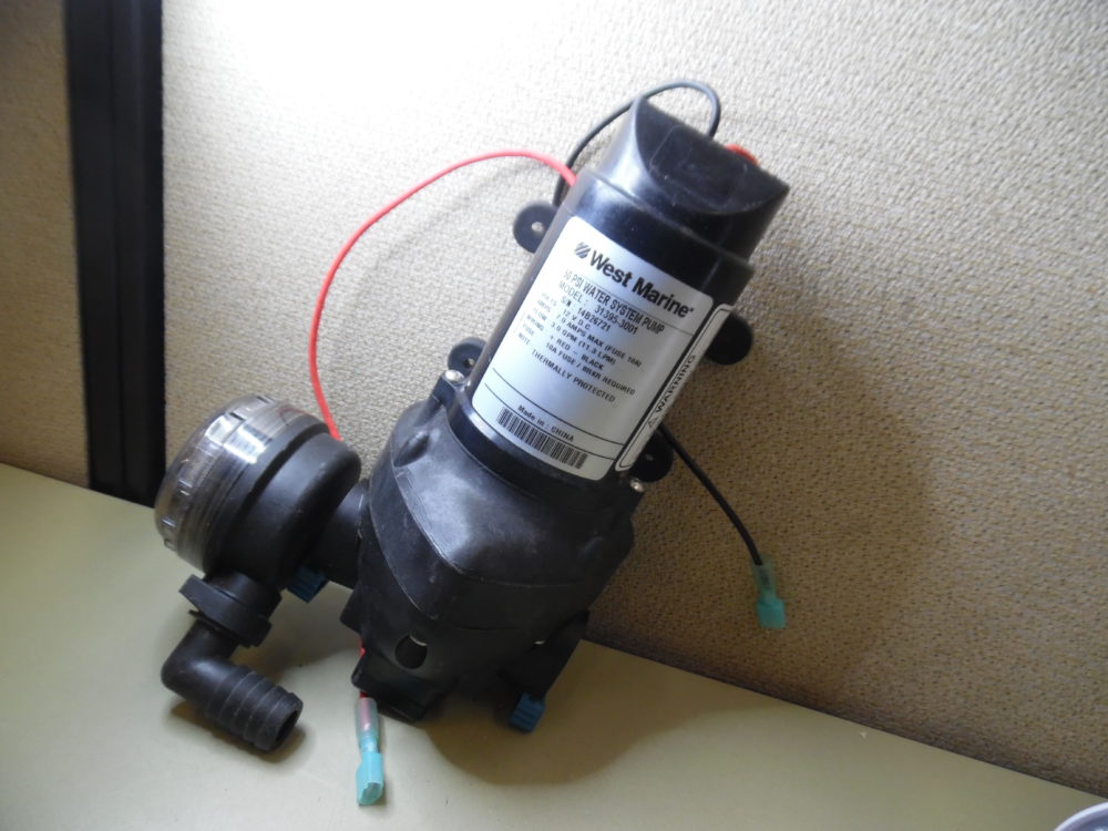West Marine 313953001 Marine Water System Pump 3.0 GPM 12V 50PSI Max