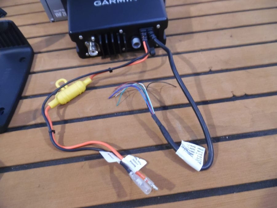 Garmin VHF 201 AIS Marine Radio Transceiver w/ Microphone - TESTED - Image 5