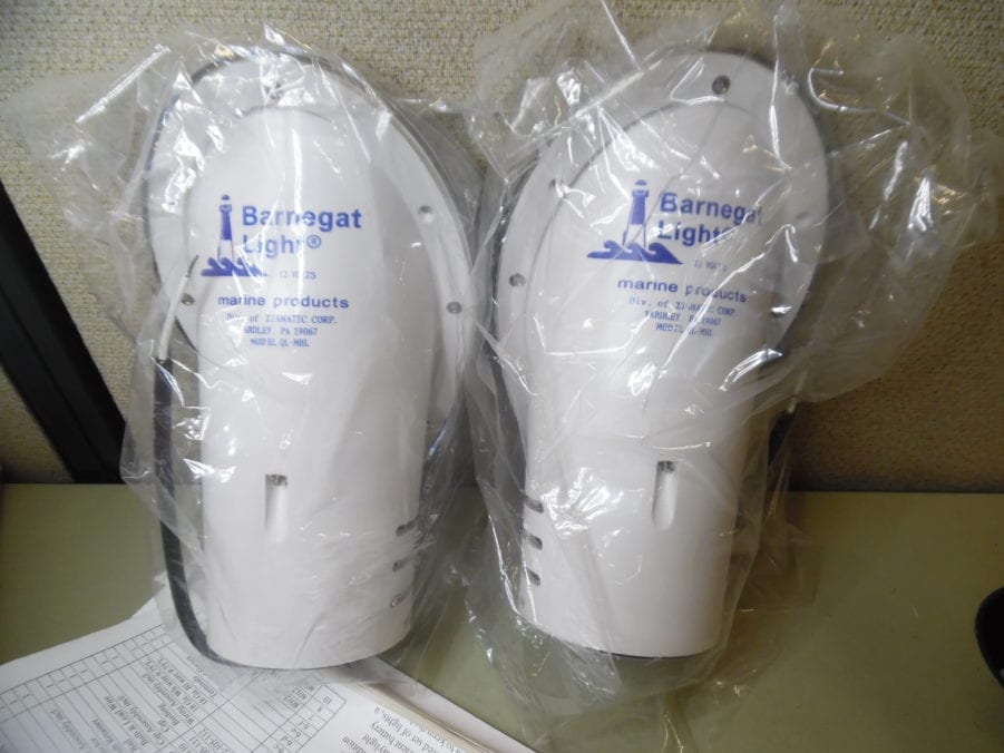 Barnegat Light QL-MHL 55W 12V Marine Boat Hull Light - PAIR