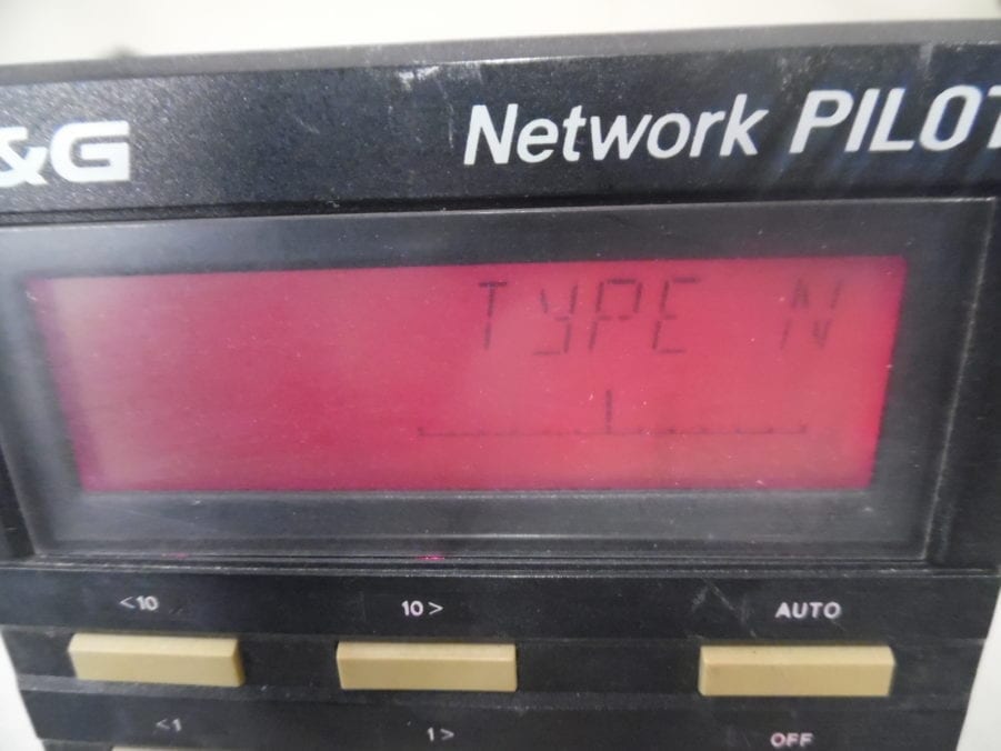 B&G Network Pilot AutoPilot Instrument Display Head - Image 9