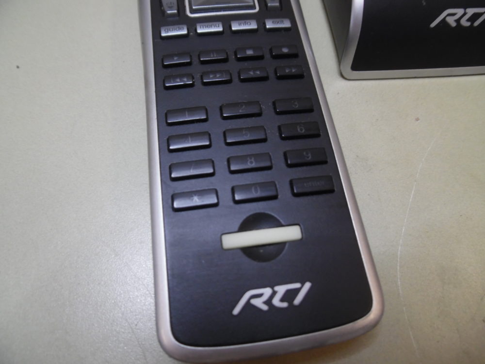 RTI T2C+ Remote Universal System Controller w/ Charging Base Max Marine Electronics