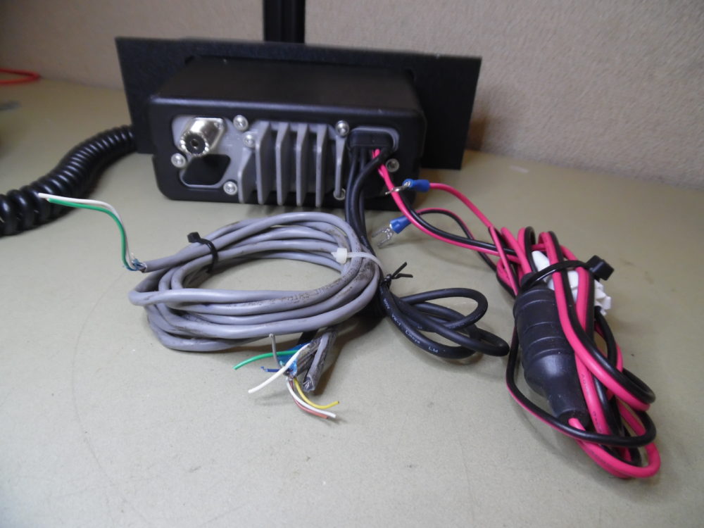 Standard Horizon GX2000 Matrix VHF w/ AIS / GPS Marine Radio w/ Mic