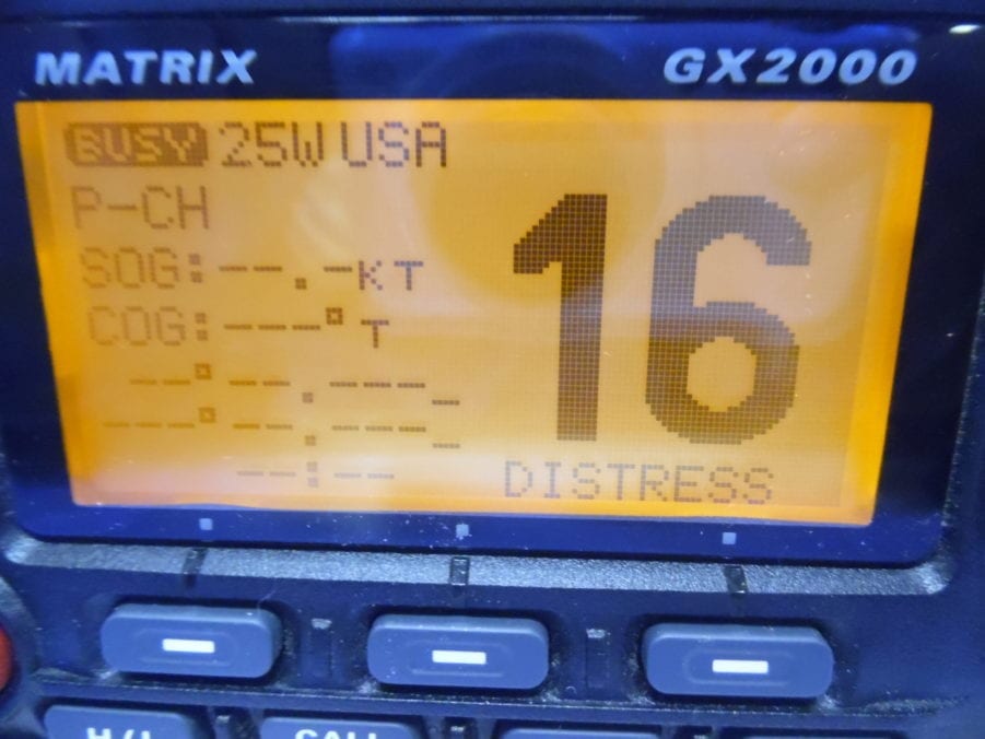 Standard Horizon GX2000 Matrix VHF w/ AIS / GPS Marine Radio w/ Mic Tested Max Marine
