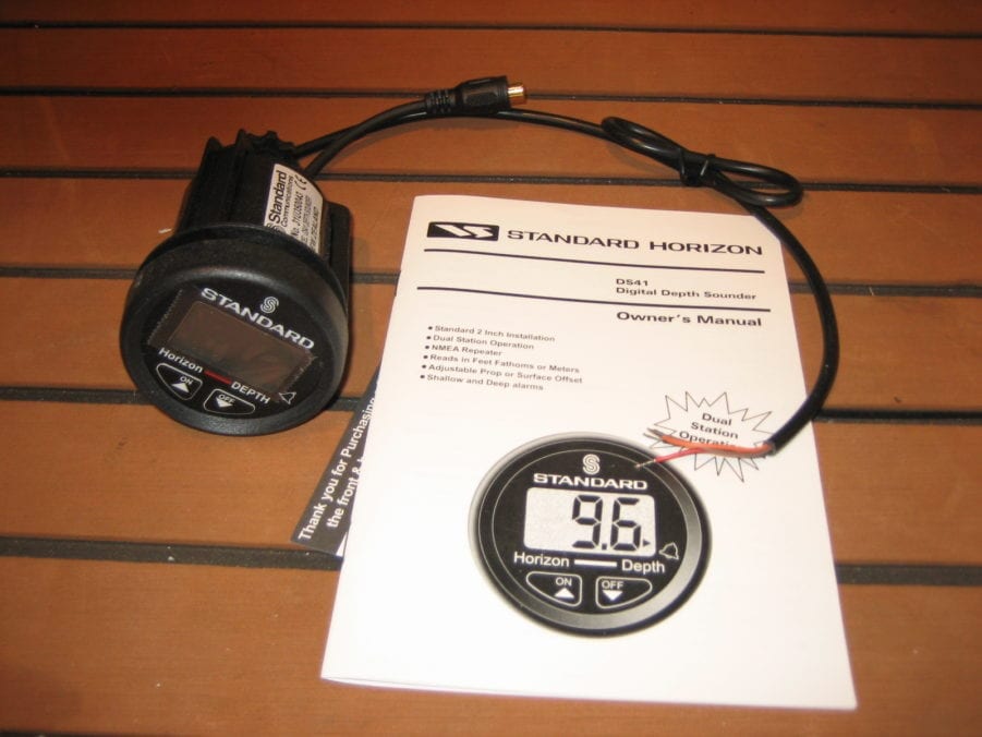 Standard Horizon DS41 Depth Sounder Instrument NEW OLD STOCK PERFECT